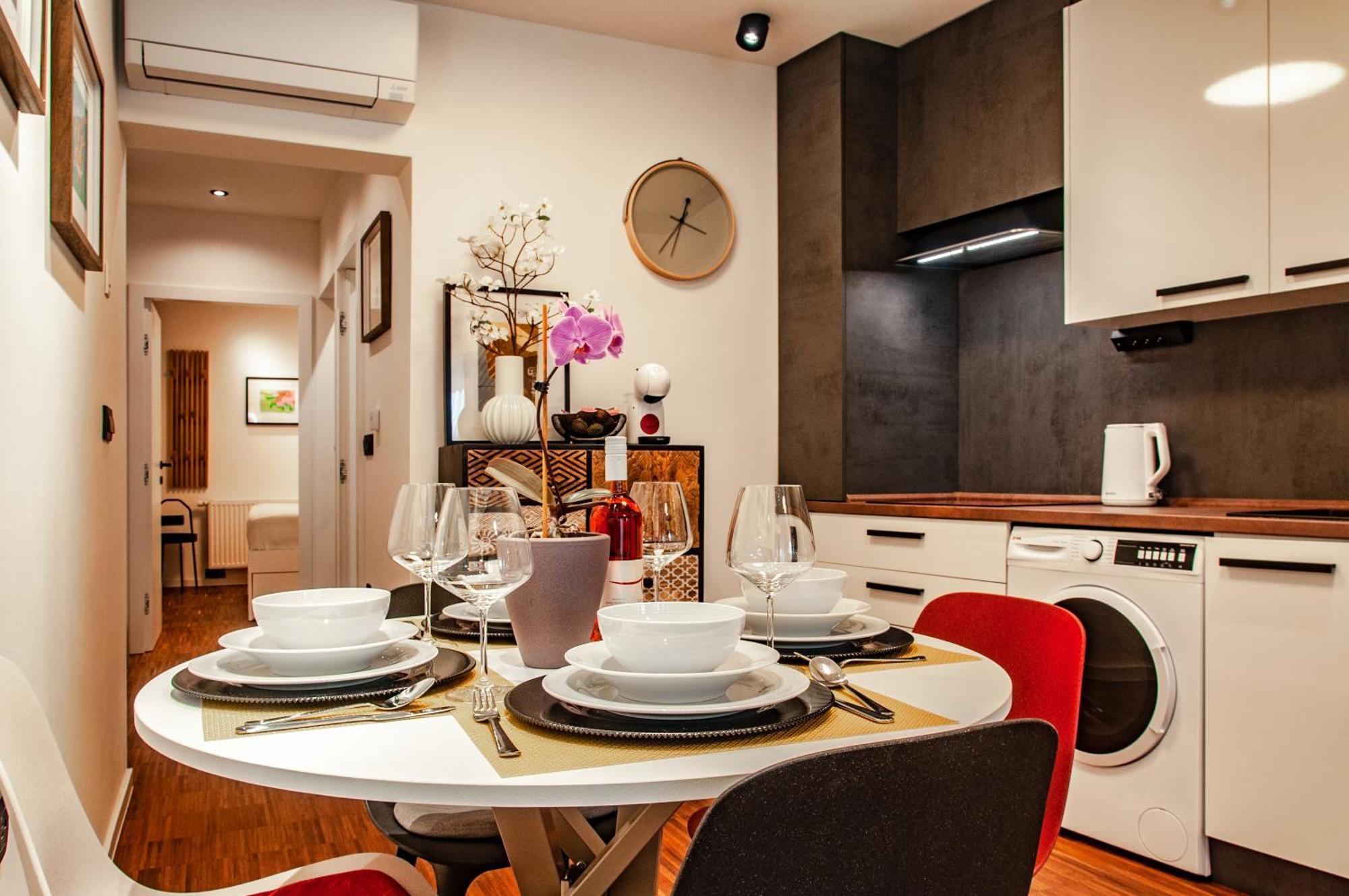 Six In The City Apartment, Laibach Exterior foto