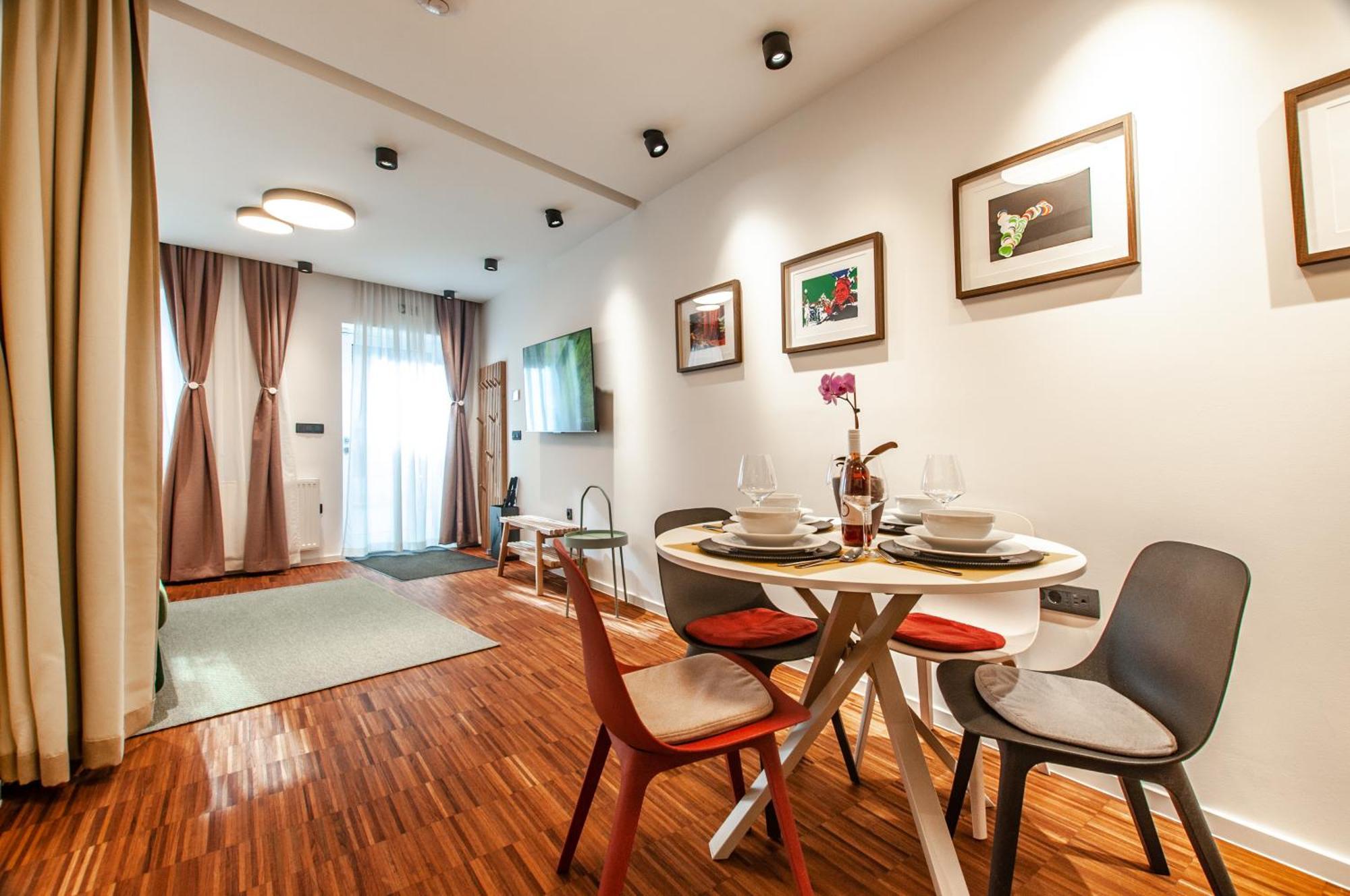 Six In The City Apartment, Laibach Exterior foto